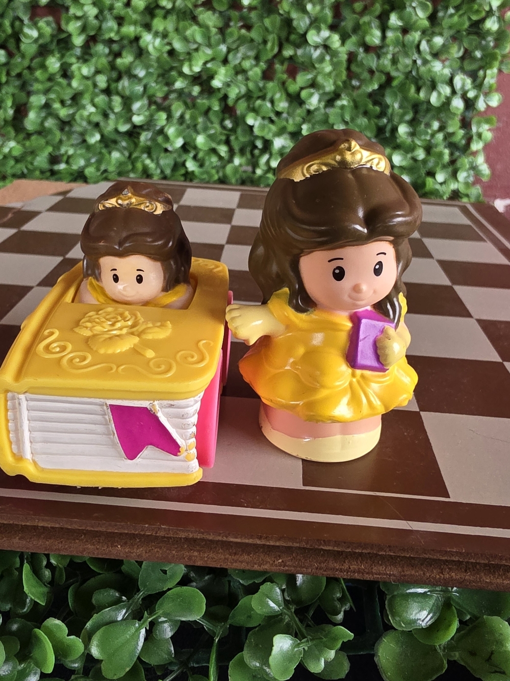 Fisher-Price Little People Disney Princess Belle & Parade Book Car Vehicle